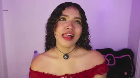 Snapshot of eloise_sweet chatting on 04/29/26, 12:42 eloise_sweet online show from 04/29/26, 12:42