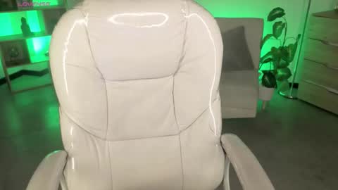 Eloise  . online show from 01/11/26, 05:56