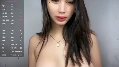Snapshot of elora_charming chatting on 06/20/26, 10:12 elora_charming online show from 06/20/26, 10:12