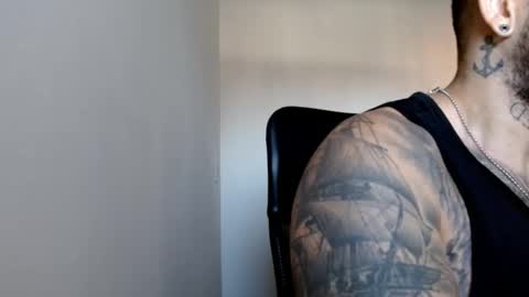 Snapshot of elosocazador chatting on 12/28/24, 01:06 elosocazador online show from 12/28/24, 01:06