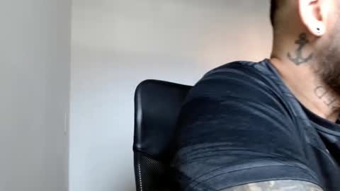 Snapshot of elosocazador chatting on 01/07/25, 01:03 elosocazador online show from 01/07/25, 01:03