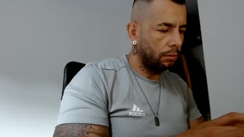 Snapshot of elosocazador chatting on 01/21/25, 11:56 elosocazador online show from 01/21/25, 11:56