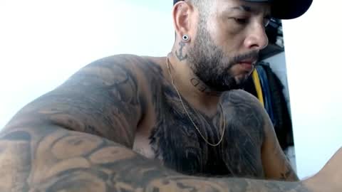 Snapshot of elosocazador chatting on 01/27/25, 03:50 elosocazador online show from 01/27/25, 03:50