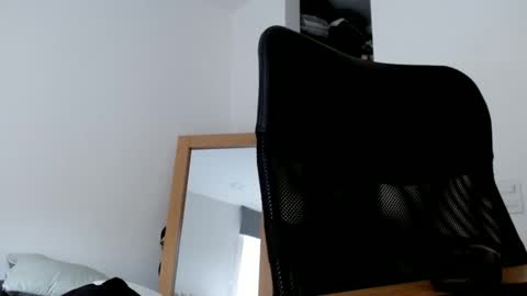 Snapshot of elosocazador chatting on 02/13/25, 12:21 elosocazador online show from 02/13/25, 12:21