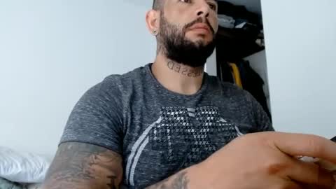 Snapshot of elosocazador chatting on 02/20/25, 01:08 elosocazador online show from 02/20/25, 01:08