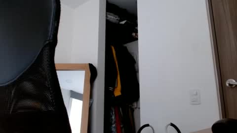 Snapshot of elosocazador chatting on 02/21/25, 10:37 elosocazador online show from 02/21/25, 10:37