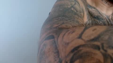 Snapshot of elosocazador chatting on 09/15/25, 01:00 elosocazador online show from 09/15/25, 01:00