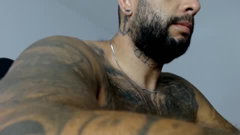 Snapshot of elosocazador chatting on 04/06/26, 01:12 elosocazador online show from 04/06/26, 01:12