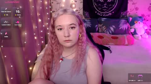 Snapshot of elovinora chatting on 12/05/24, 07:06 Ela give me a thumbs up if you like it  and this is important for the development of the account online show from 12/05/24, 07:06