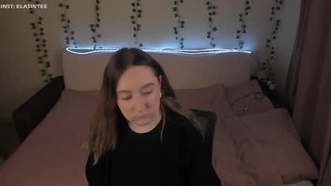 Ela give me a thumbs up if you like it  and this is important for the development of the account online show from 03/24/26, 07:52