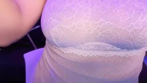 elowen_halley1 online show from 10/06/25, 07:33