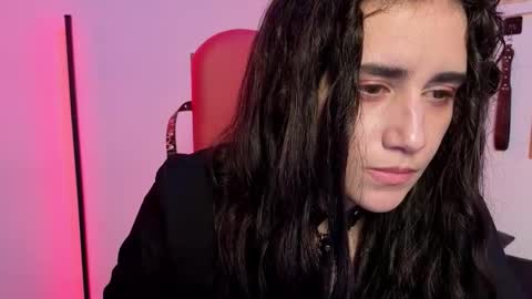 elowen_halley1 online show from 02/23/26, 06:38