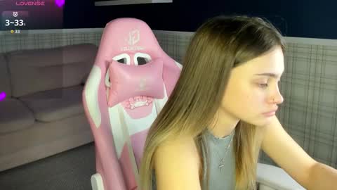 elsa_carterr online show from 10/17/25, 08:39