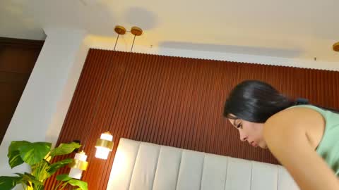 Isabela Martinez online show from 05/21/26, 03:13