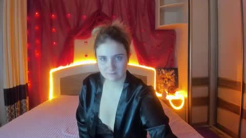 Snapshot of elsa_hot_here chatting on 01/10/26, 04:25 Elsa online show from 01/10/26, 04:25