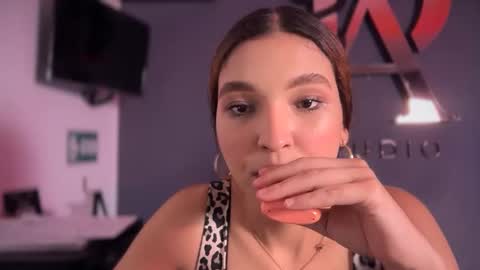 Snapshot of elsa_koch chatting on 09/24/25, 09:07 ELSA online show from 09/24/25, 09:07