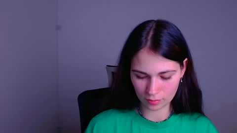 Snapshot of elsa_mur chatting on 12/25/24, 10:37 Elsa online show from 12/25/24, 10:37