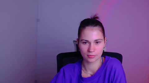 Snapshot of elsa_mur chatting on 01/24/25, 11:23 Elsa online show from 01/24/25, 11:23