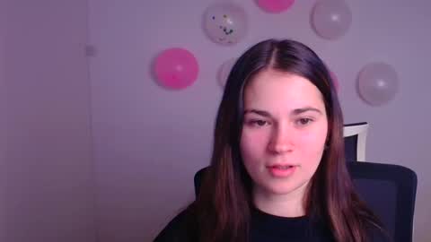 Snapshot of elsa_mur chatting on 02/19/25, 07:59 Elsa online show from 02/19/25, 07:59