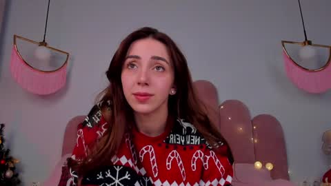 Snapshot of elsa_xo chatting on 12/29/24, 05:10 Michelle online show from 12/29/24, 05:10