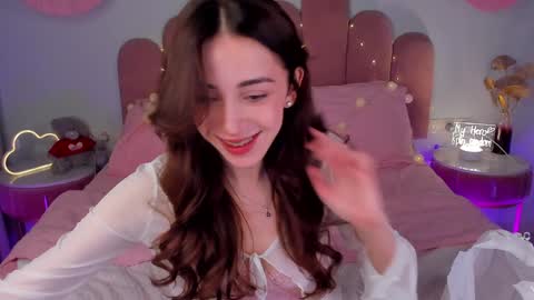 Snapshot of elsa_xo chatting on 01/19/25, 09:11 Michelle online show from 01/19/25, 09:11