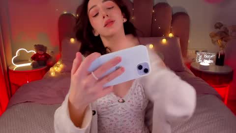 Snapshot of elsa_xo chatting on 01/23/25, 08:35 Michelle online show from 01/23/25, 08:35
