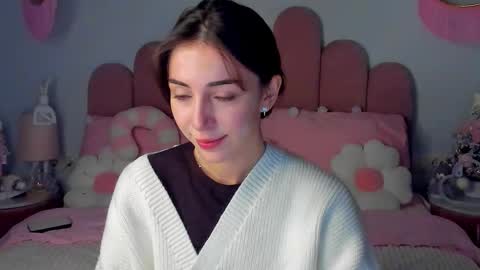 Snapshot of elsa_xo chatting on 12/13/25, 09:09 Michelle online show from 12/13/25, 09:09