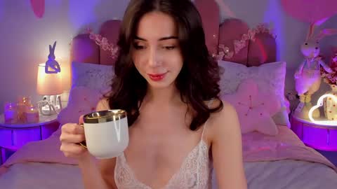 Snapshot of elsa_xo chatting on 04/01/26, 07:22 Michelle online show from 04/01/26, 07:22