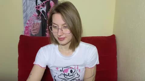 Snapshot of elsaangel chatting on 01/10/25, 07:35 elsaangel online show from 01/10/25, 07:35