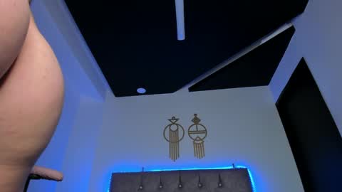 Elsa online show from 02/23/25, 12:16