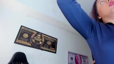 Elsa online show from 09/11/25, 12:16