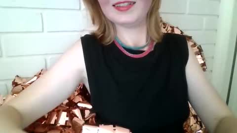 ElsaMartinez22 online show from 10/15/25, 11:43