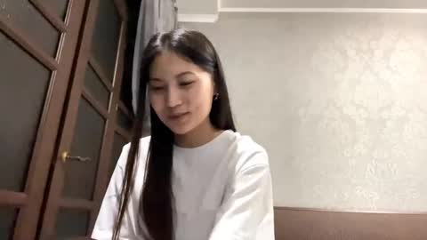 Snapshot of elsedesmond chatting on 04/06/26, 06:42 Mia online show from 04/06/26, 06:42