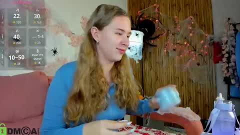 Snapshot of elsie_cutties chatting on 10/17/25, 01:20 Elsie online show from 10/17/25, 01:20
