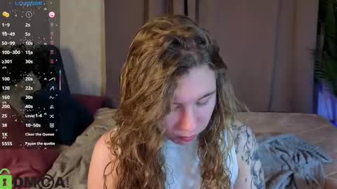 Snapshot of elsie_cutties chatting on 01/12/26, 01:00 Elsie online show from 01/12/26, 01:00