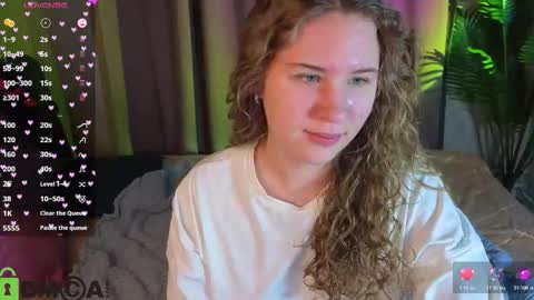 Snapshot of elsie_cutties chatting on 02/24/26, 01:03 Elsie online show from 02/24/26, 01:03