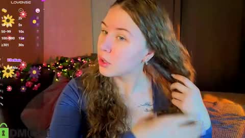 Snapshot of elsie_cutties chatting on 03/15/26, 01:11 Elsie online show from 03/15/26, 01:11