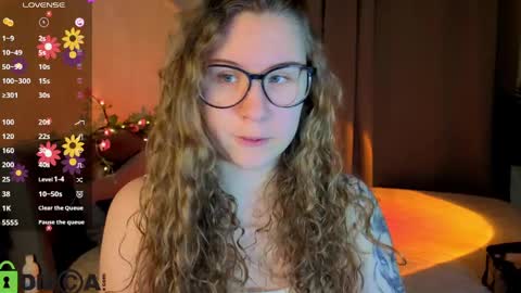 Snapshot of elsie_cutties chatting on 03/26/26, 01:11 Elsie online show from 03/26/26, 01:11