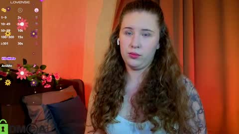 Snapshot of elsie_cutties chatting on 04/06/26, 04:46 Elsie online show from 04/06/26, 04:46