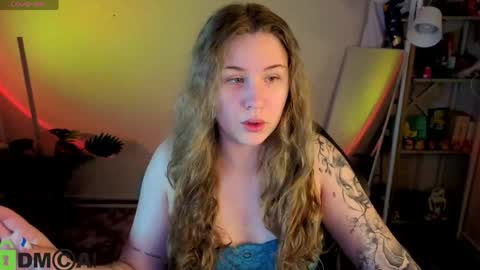 Snapshot of elsie_cutties chatting on 04/27/26, 01:03 Elsie online show from 04/27/26, 01:03