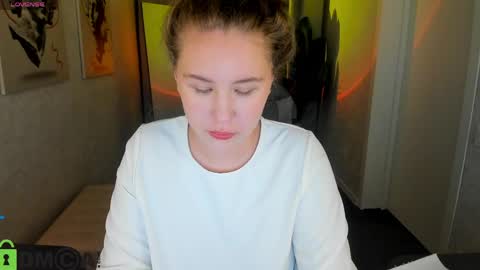 Snapshot of elsie_cutties chatting on 05/03/26, 01:00 Elsie online show from 05/03/26, 01:00