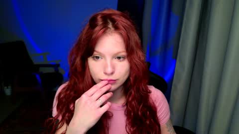 Snapshot of elsie_ginger chatting on 04/22/26, 10:11 Elsie online show from 04/22/26, 10:11