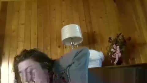 Elsie Rain online show from 12/16/25, 09:42