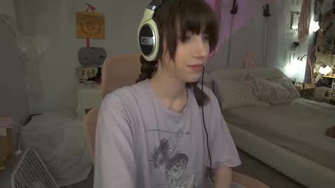 Snapshot of elslove chatting on 03/19/26, 01:09 ELS online show from 03/19/26, 01:09