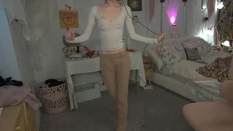 Snapshot of elslove chatting on 03/24/26, 11:21 ELS online show from 03/24/26, 11:21