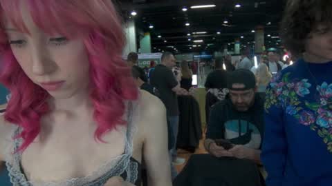 Snapshot of elslove chatting on 04/10/26, 10:14 ELS online show from 04/10/26, 10:14