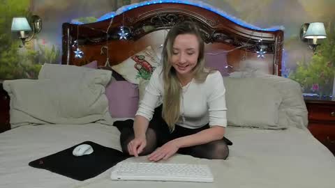 Snapshot of elvaarno chatting on 01/10/25, 11:22 ElvaArno online show from 01/10/25, 11:22