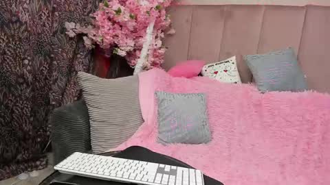 Snapshot of elvaarno chatting on 01/20/25, 05:48 ElvaArno online show from 01/20/25, 05:48