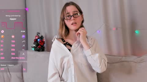 Snapshot of elvahance chatting on 12/16/24, 02:16 Maria online show from 12/16/24, 02:16