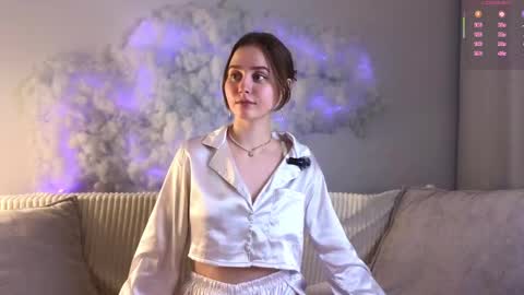 Snapshot of elvahance chatting on 03/07/25, 11:07 Maria online show from 03/07/25, 11:07